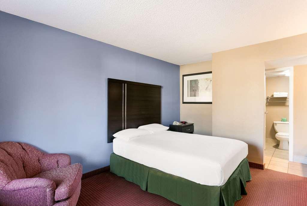 Rodeway Inn Rohrerstown Habitación foto