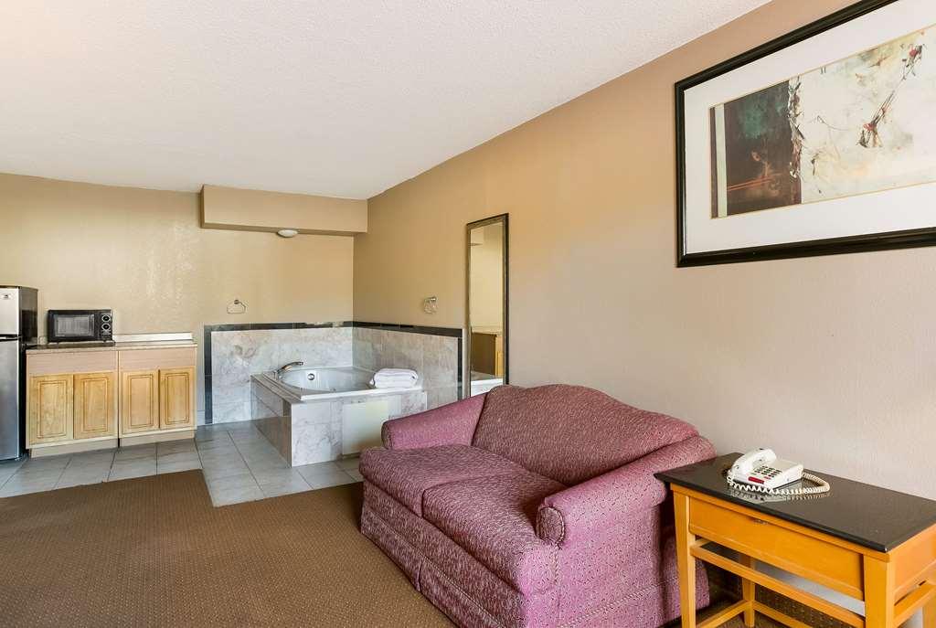 Rodeway Inn Rohrerstown Habitación foto