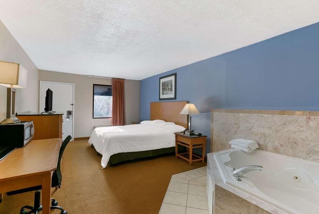 Rodeway Inn Rohrerstown Habitación foto